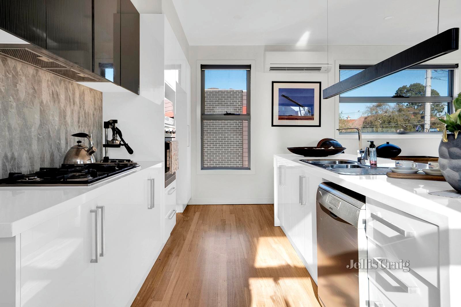 1/250 Pascoe Vale Road, Essendon image 4