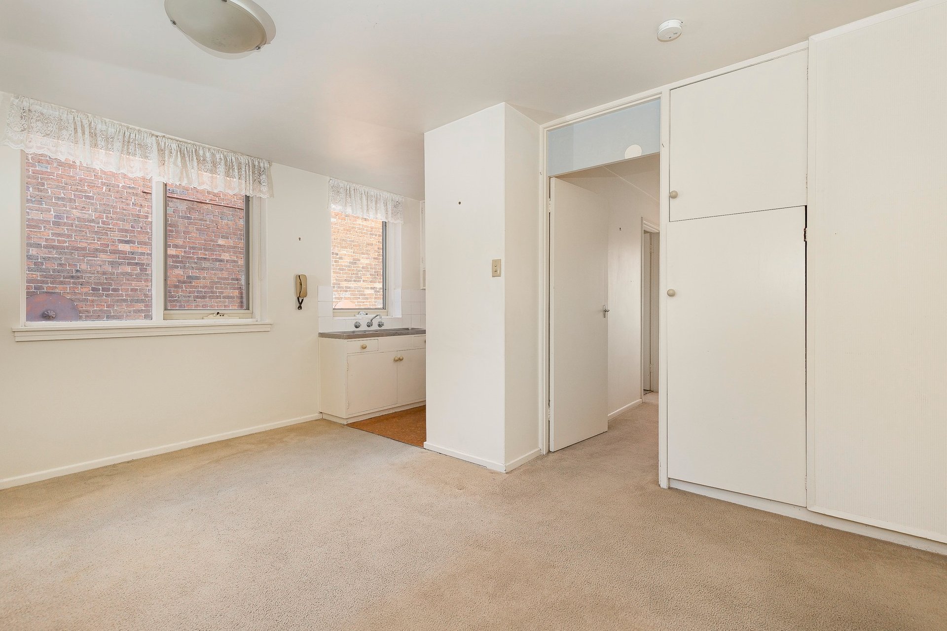 Property Gallery Thumbnail 4