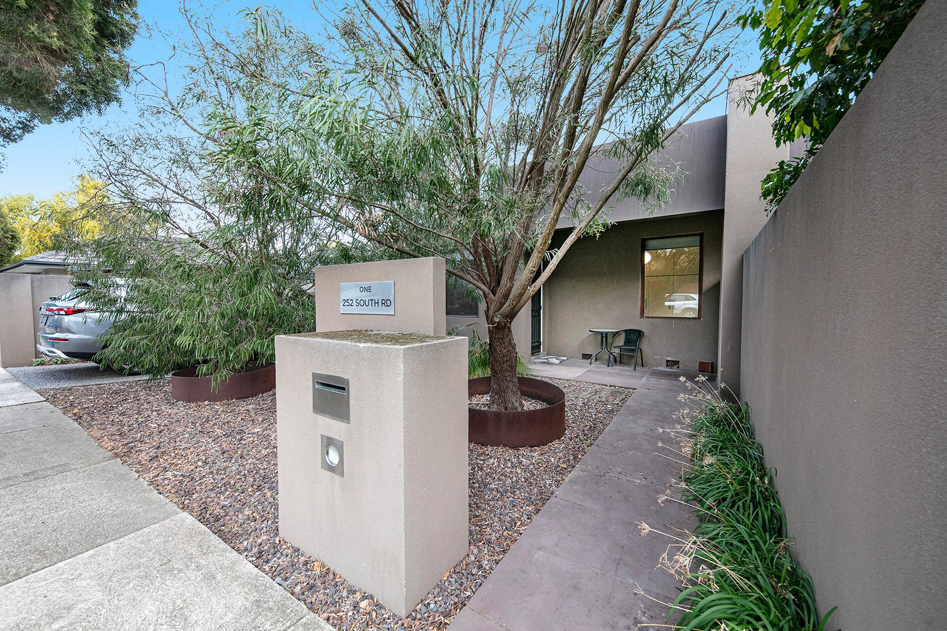 1 / 252 South Road Brighton East