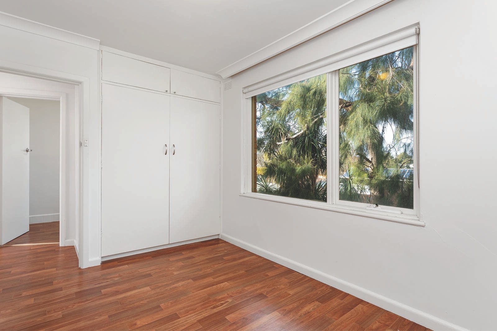Property Gallery Thumbnail 3