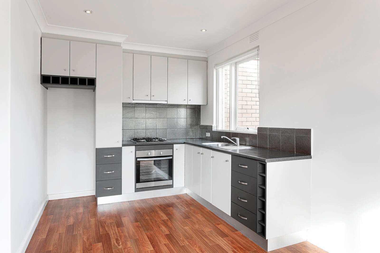 Property Gallery Thumbnail 4