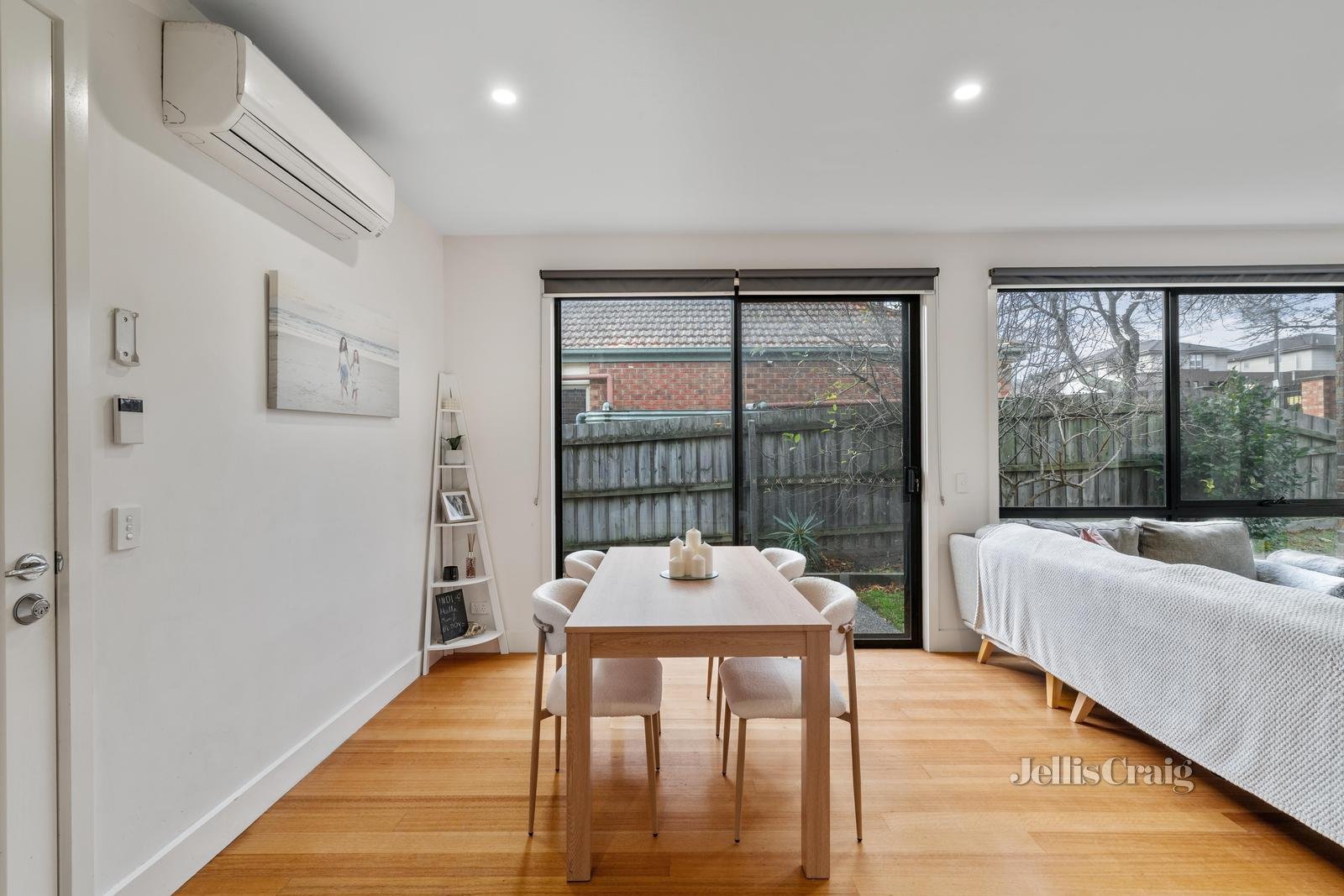 1/257 Elgar Road, Surrey Hills image 3