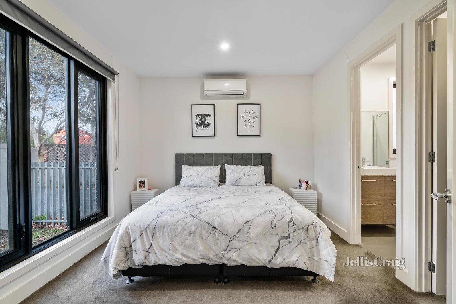 1/257 Elgar Road, Surrey Hills image 5