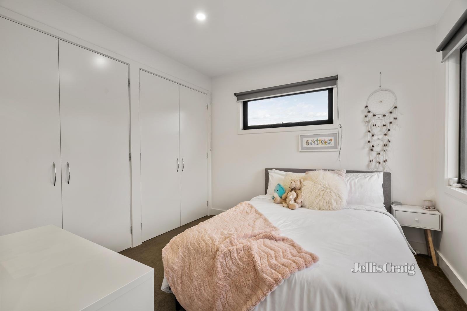 1/257 Elgar Road, Surrey Hills image 7