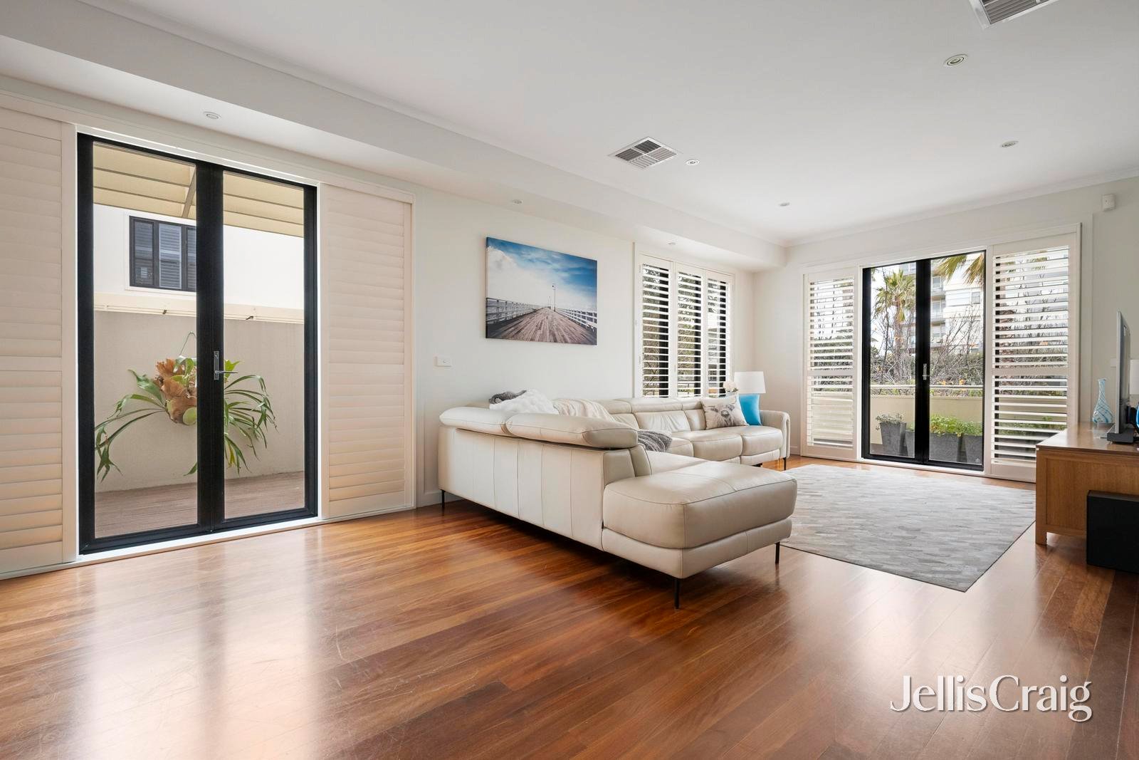 126 Beach Street, Port&nbsp;Melbourne image 2
