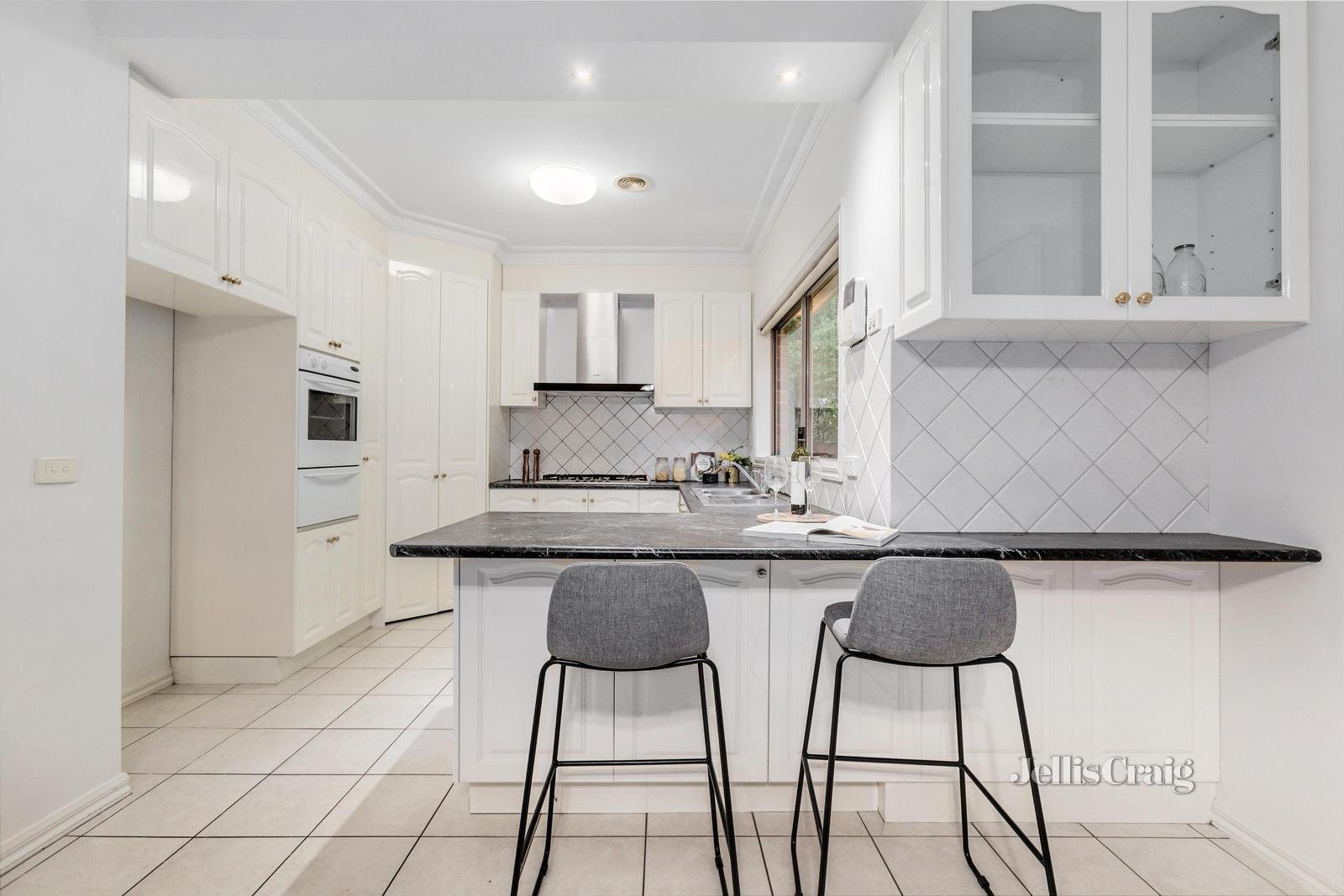 1/26 Biscayne Drive, Mount Waverley image 3