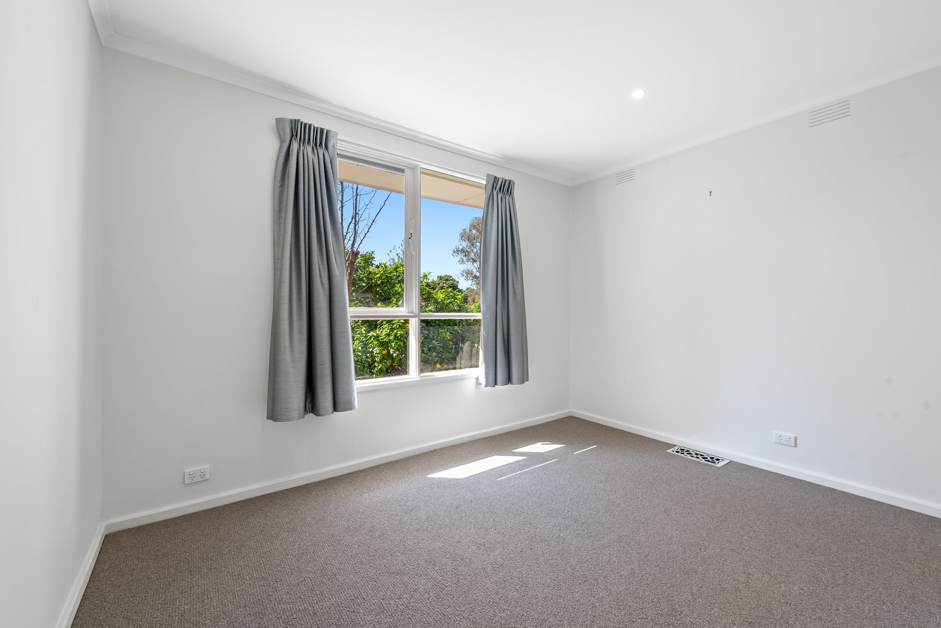 126 Brougham Street, Eltham image 4