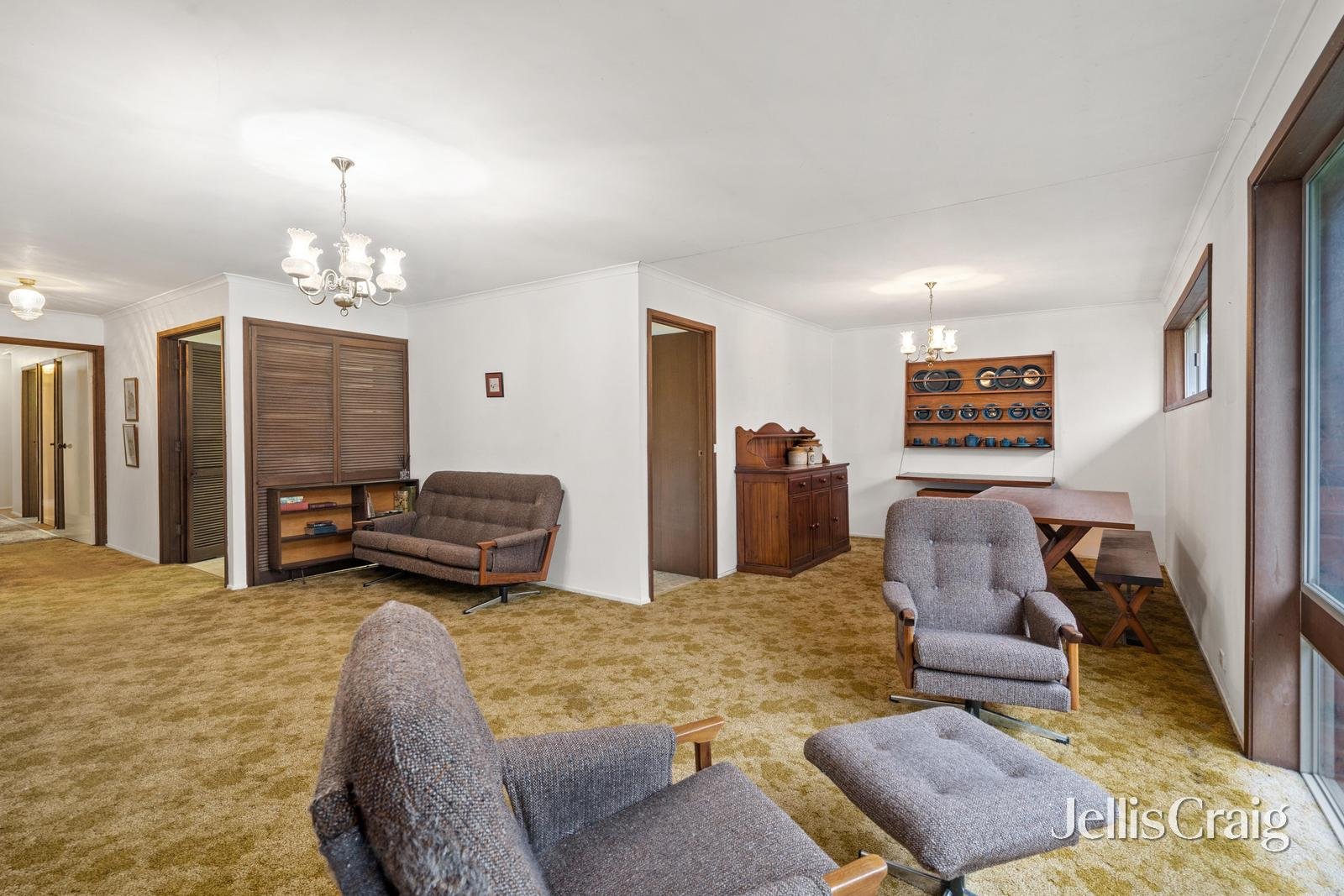 126 Capital Avenue, Glen Waverley image 3