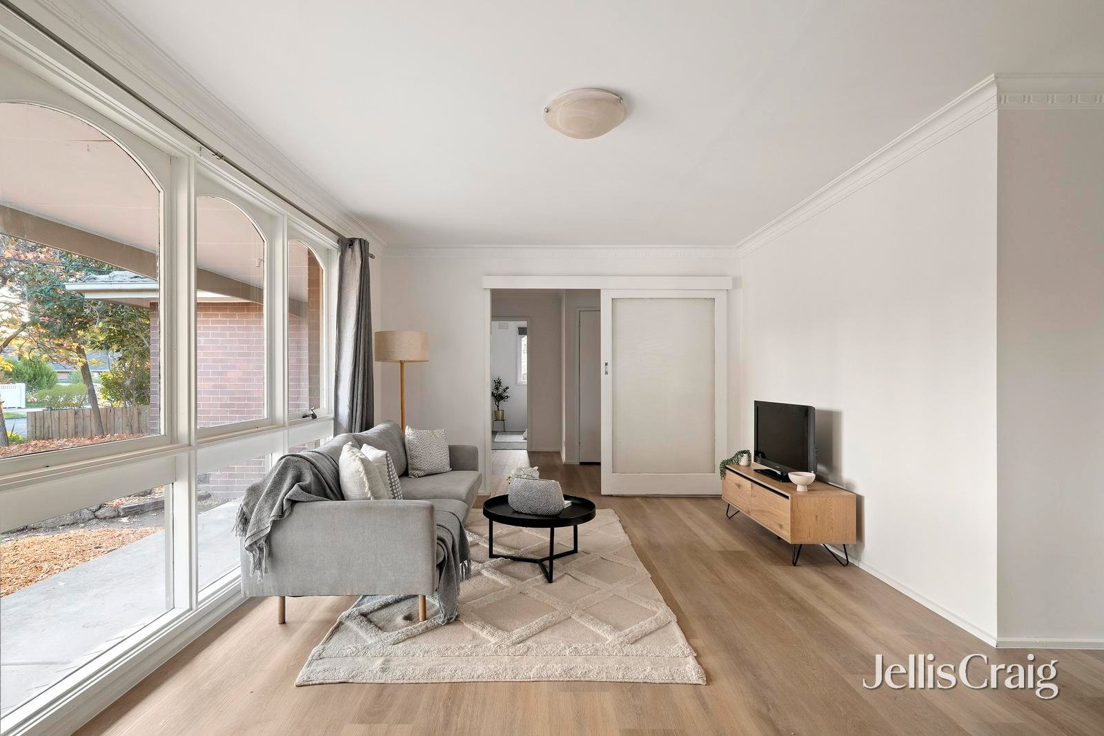 126 Esther Crescent, Mooroolbark image 4