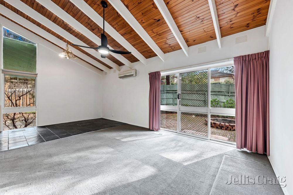 1/26 Fernside Avenue, Briar Hill image 1