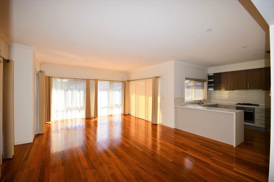 1/26 Fraser Street, Glen Waverley image 2