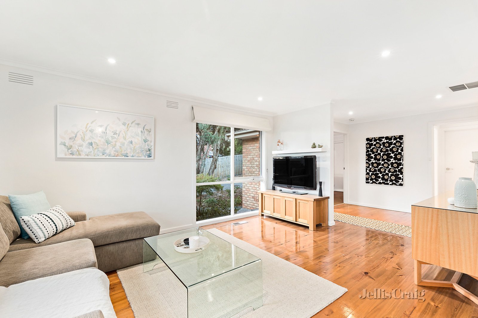 1/26 Gladstone Road, Briar Hill image 6