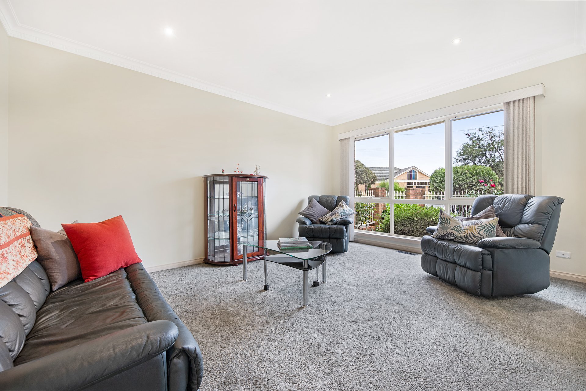 1/26 Grenfell Road, Mount Waverley image 2