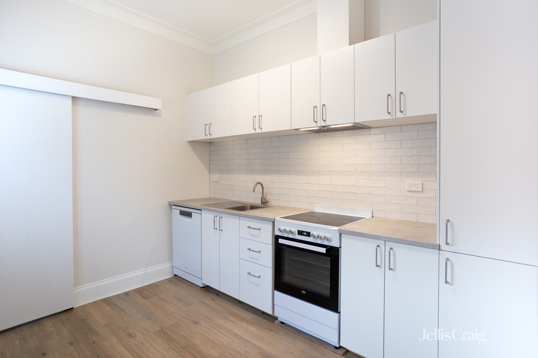 126 Keele Street, Collingwood image 3
