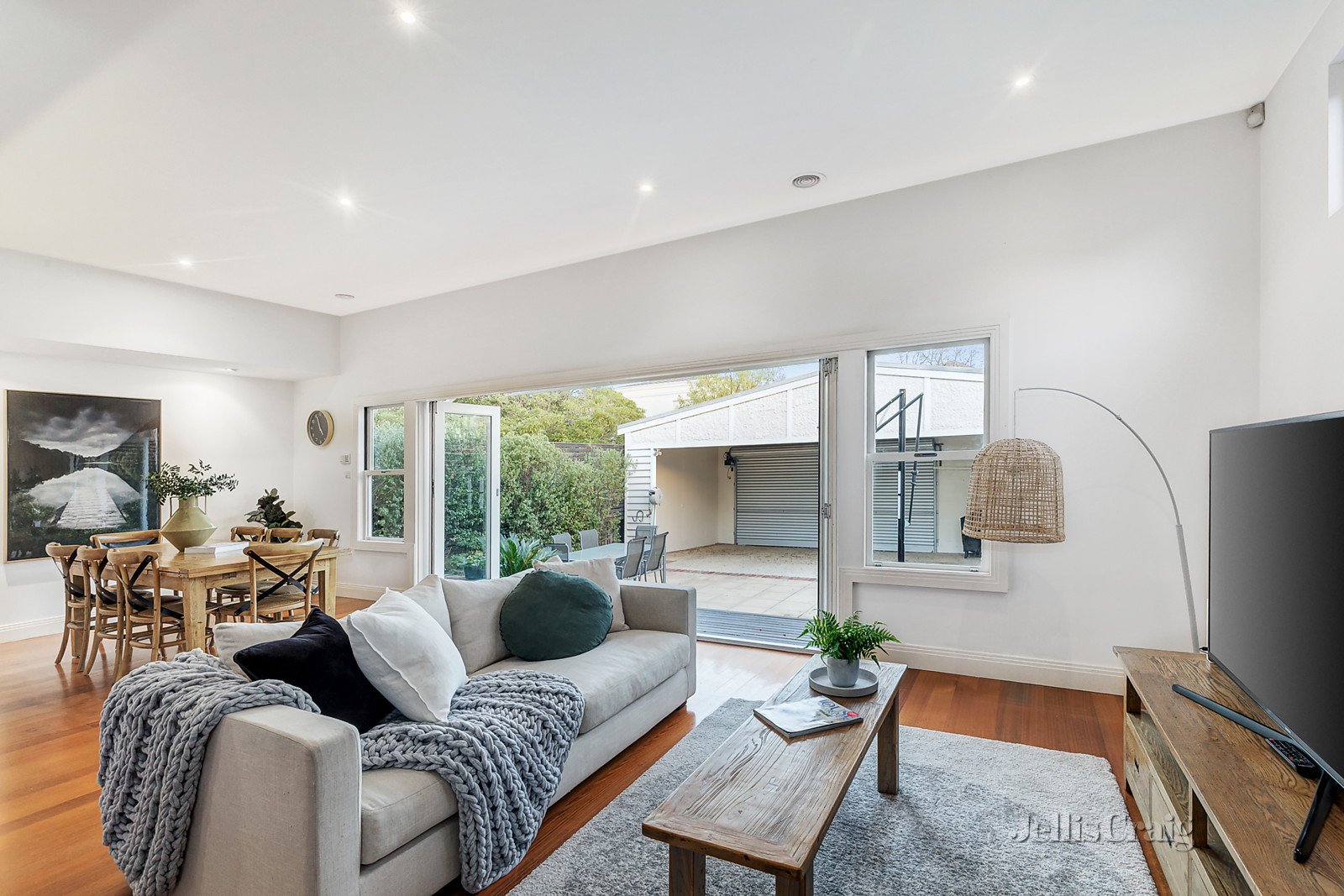 126 Mckinnon Road, Mckinnon image 3