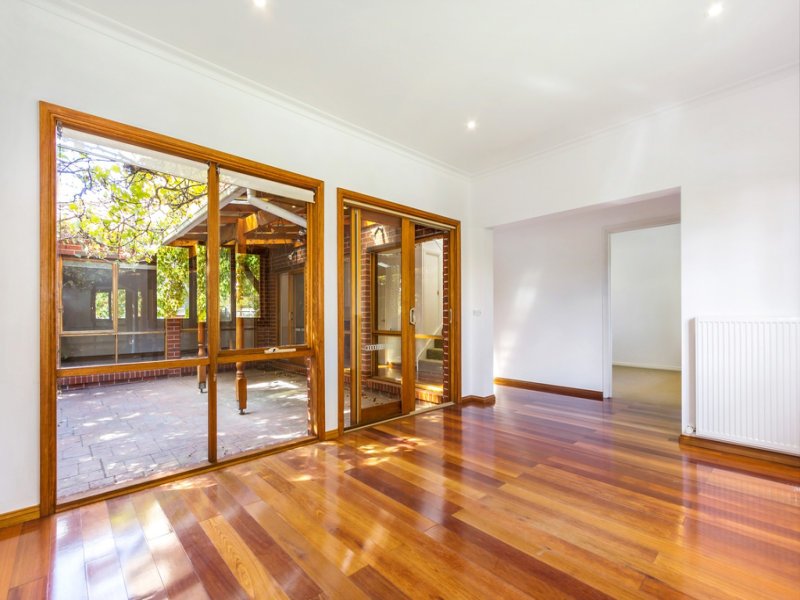 1/26 Montpellier Road, Burwood image 2