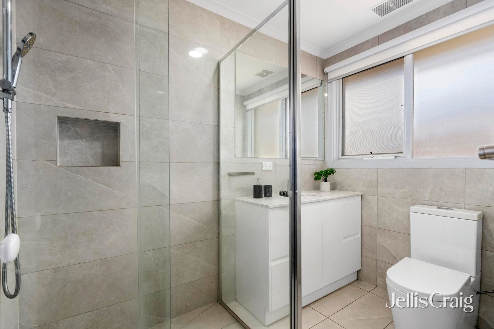 1/26 Ondine Drive, Wheelers&nbsp;Hill image 8
