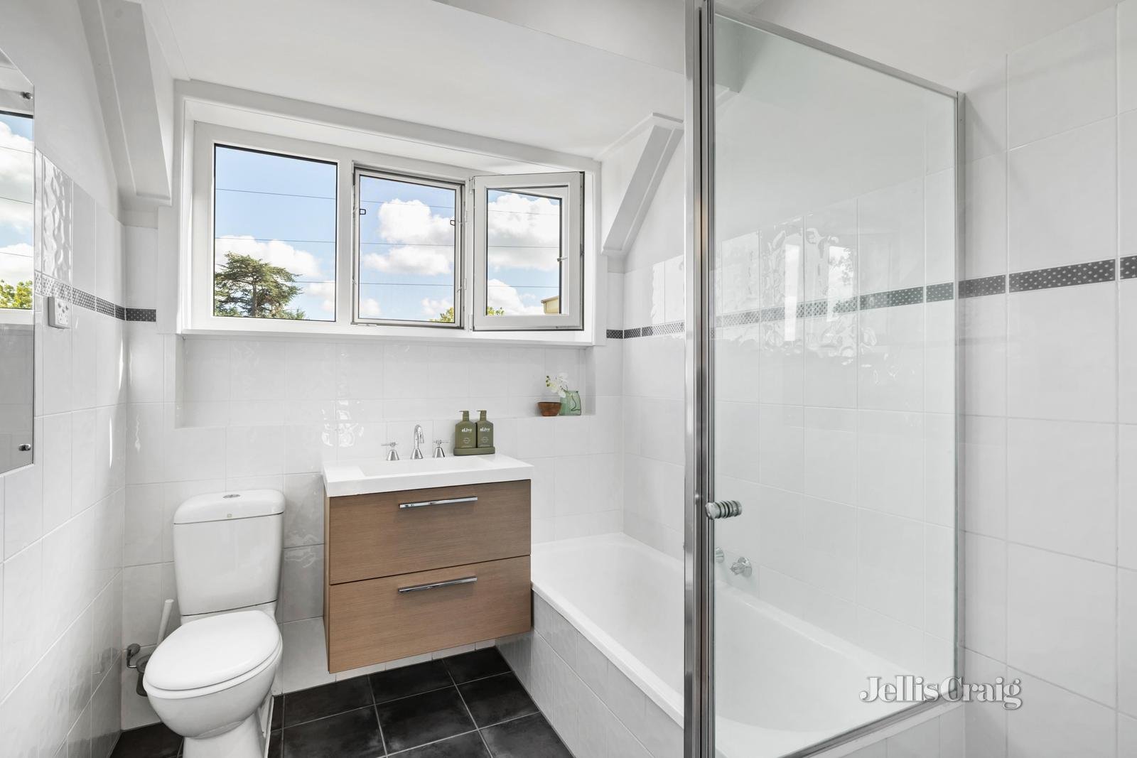 1/26 Stanhope Grove, Camberwell image 9