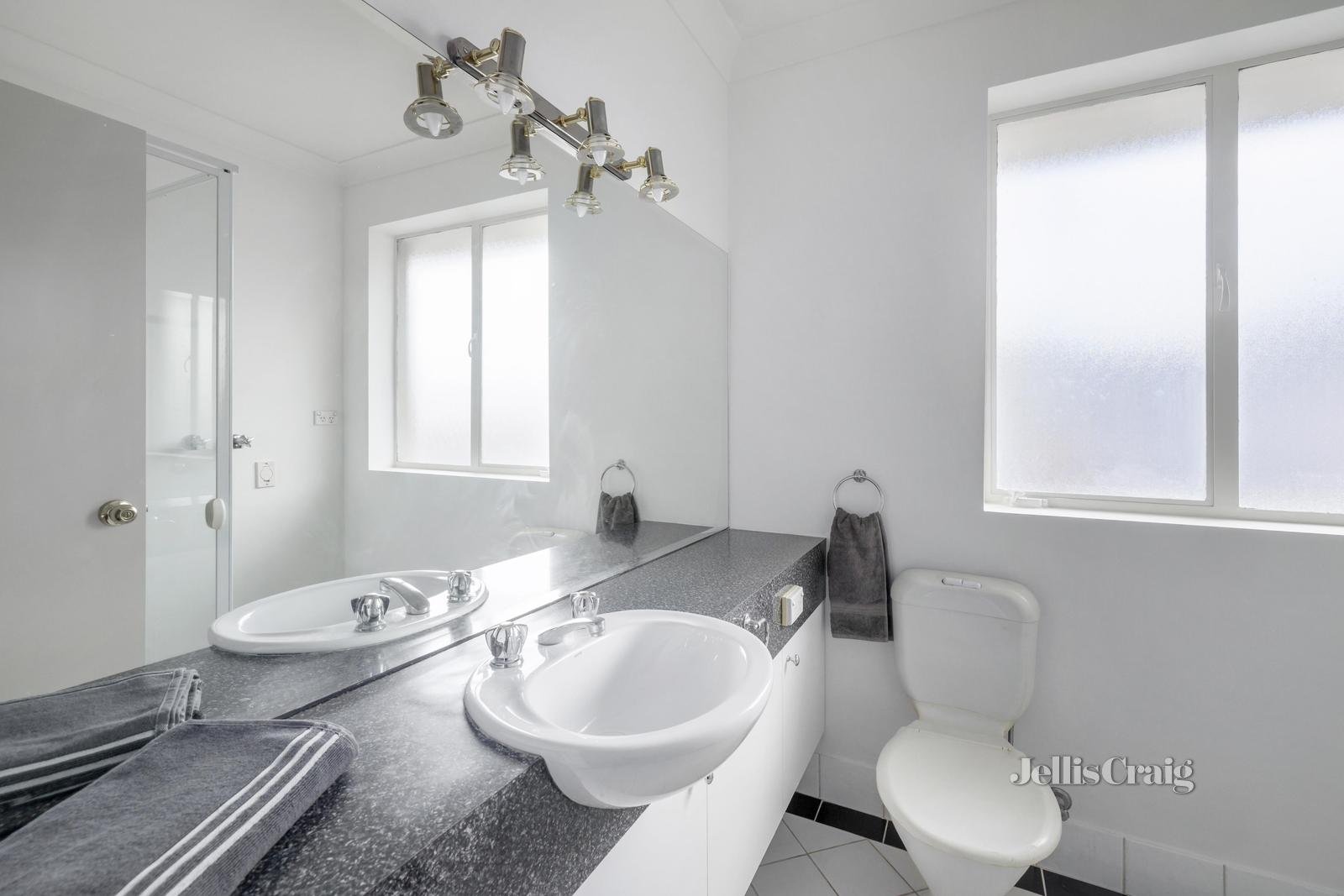 12/6 Sydney Road, Brunswick image 5