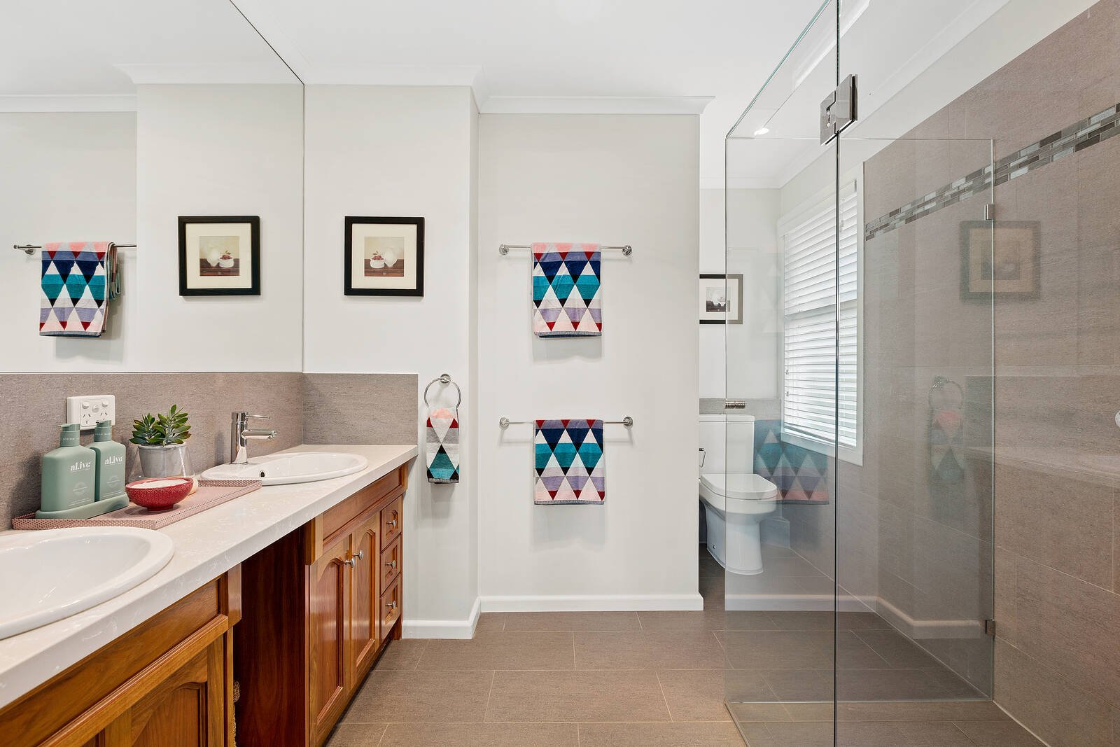 Property Gallery Thumbnail 7