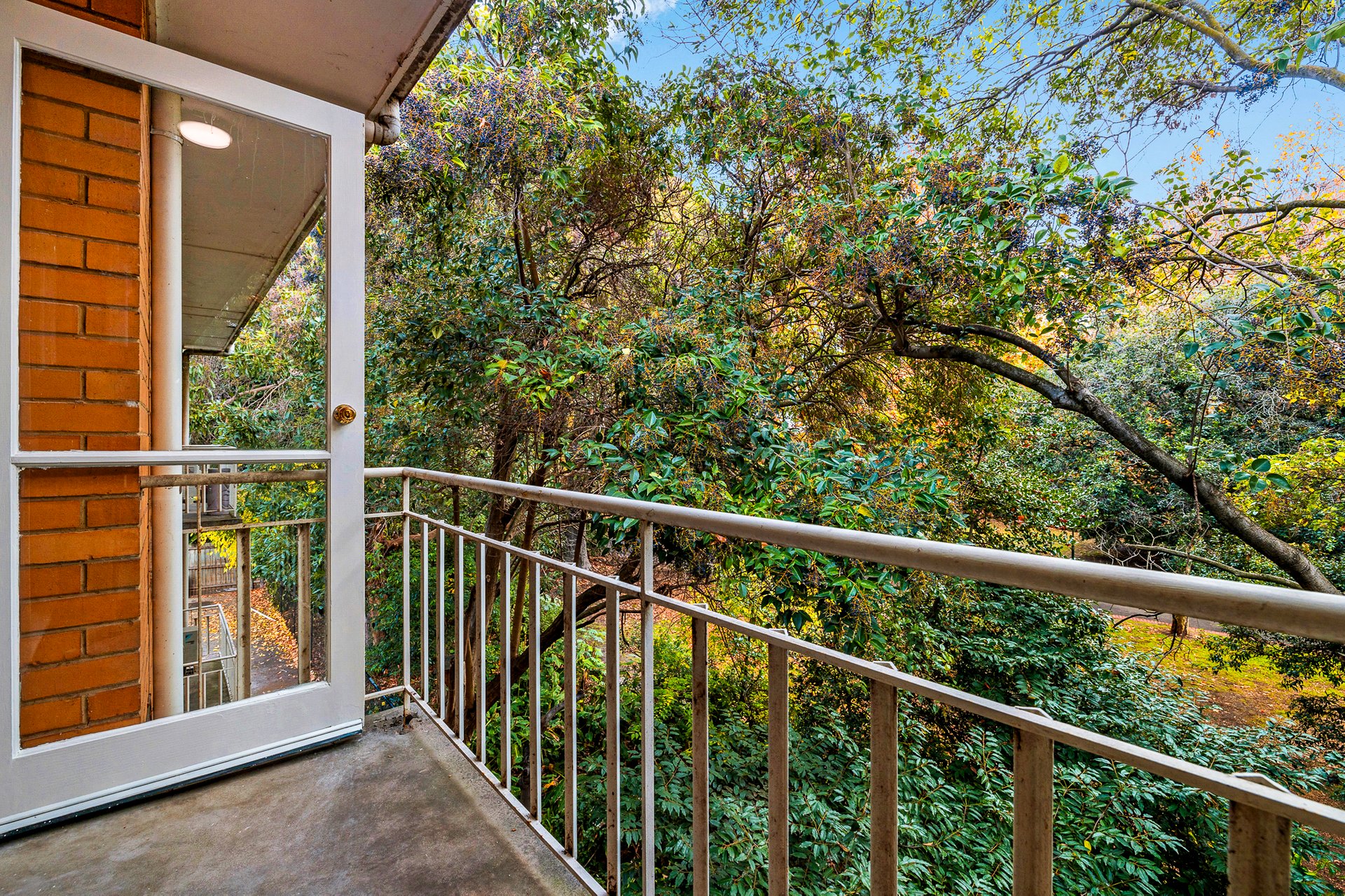Property Gallery Thumbnail 4