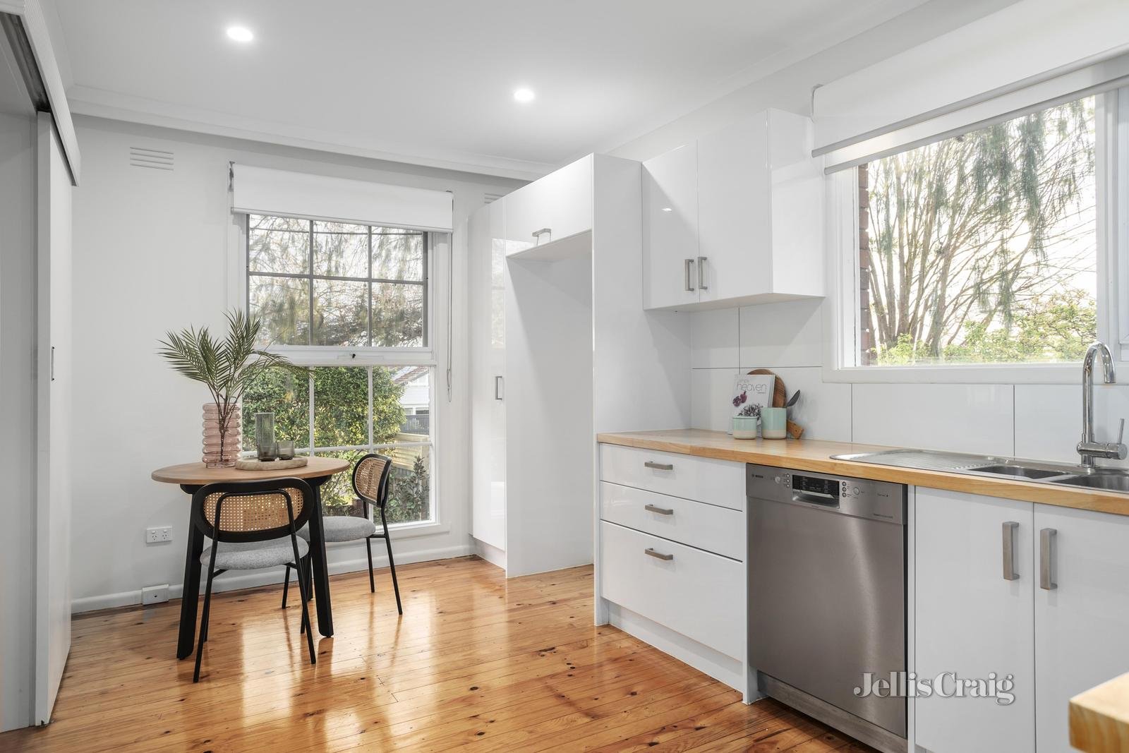 1/263 Mont Albert Road, Surrey Hills image 5