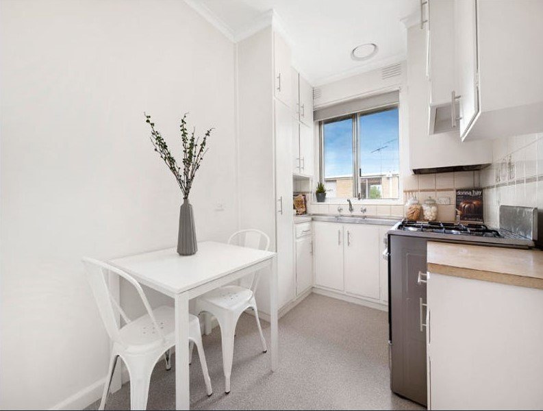 12/63 Ormond Road, Elwood image 3