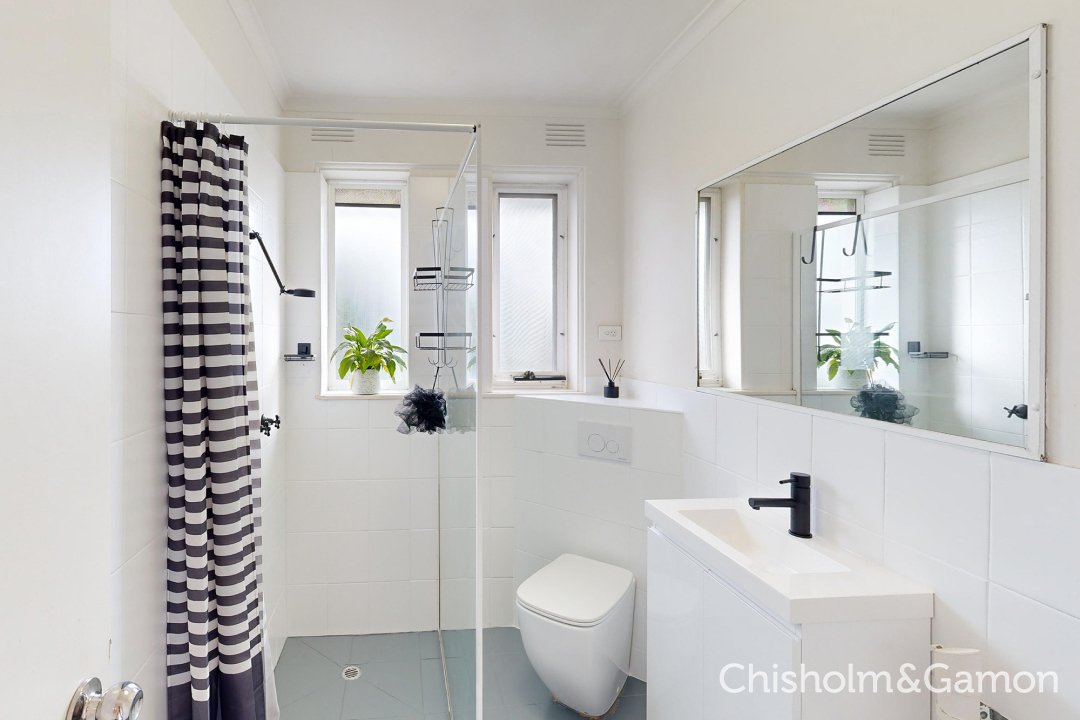 12/63 Ormond Road, Elwood image 6