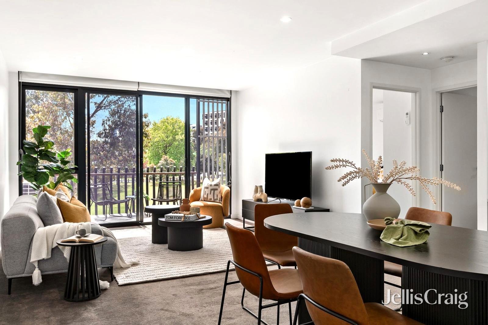 126/68 Mt Alexander Road, Travancore image 1