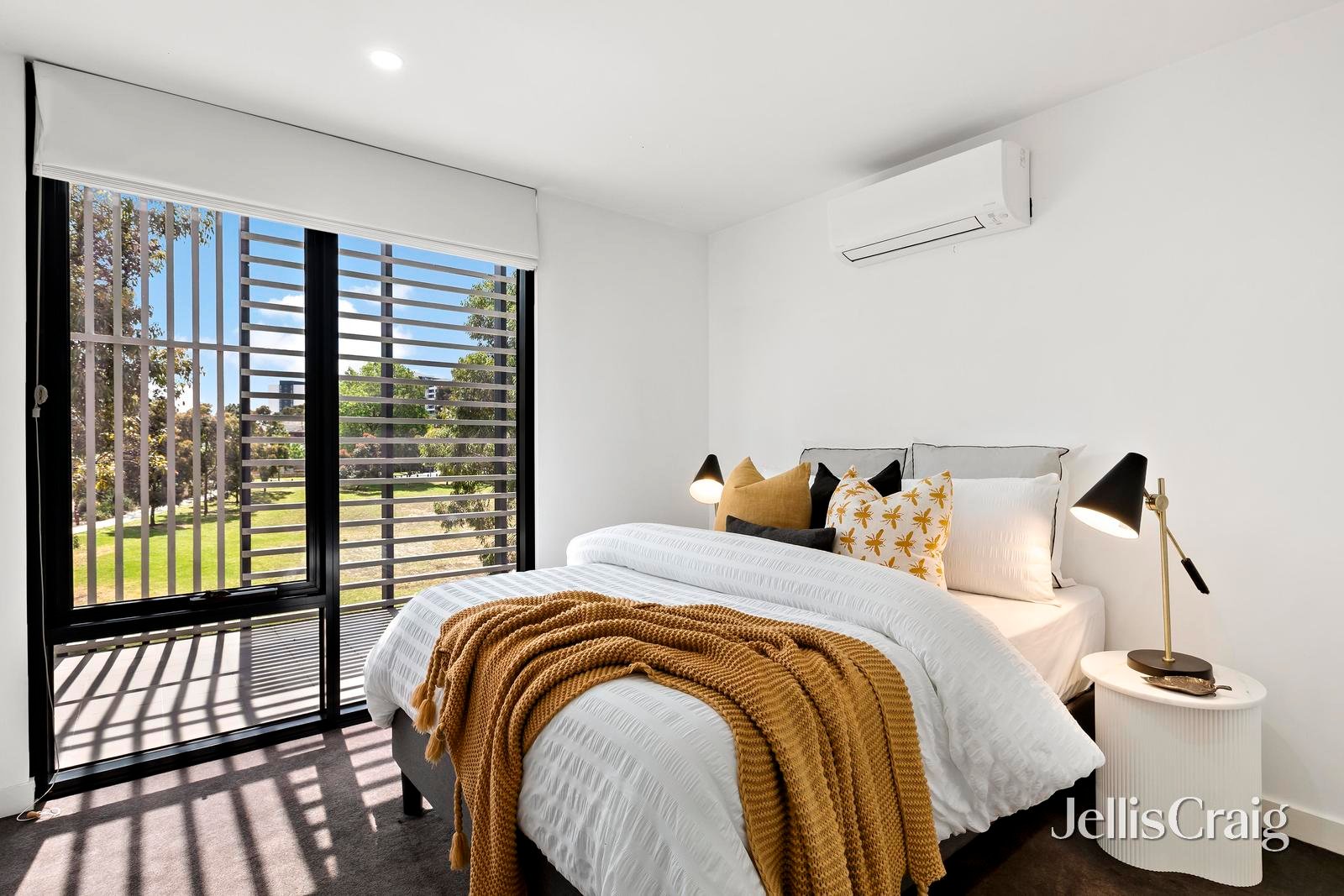 126/68 Mt Alexander Road, Travancore image 6
