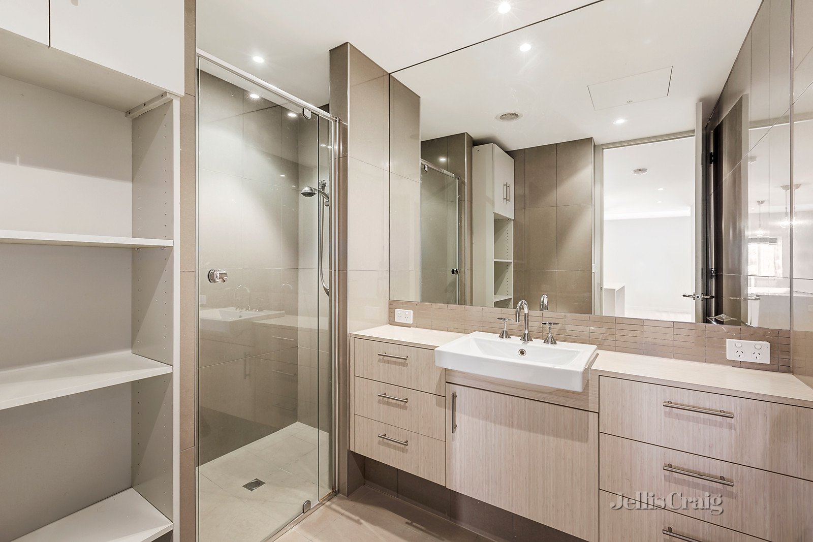 1/267 Rossmoyne Street, Thornbury image 5