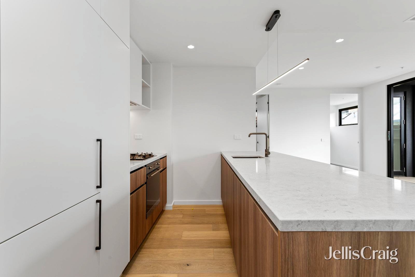 1/27 Aitken Street, Williamstown image 4