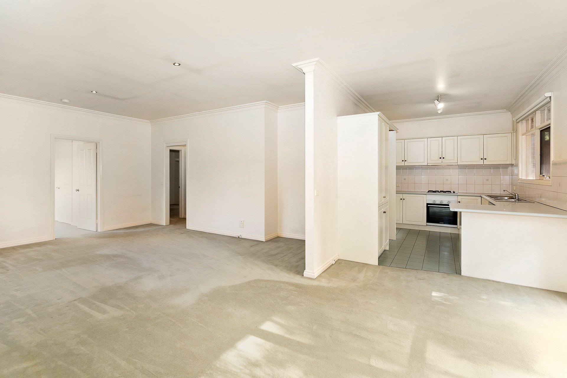 Property Gallery Thumbnail 3
