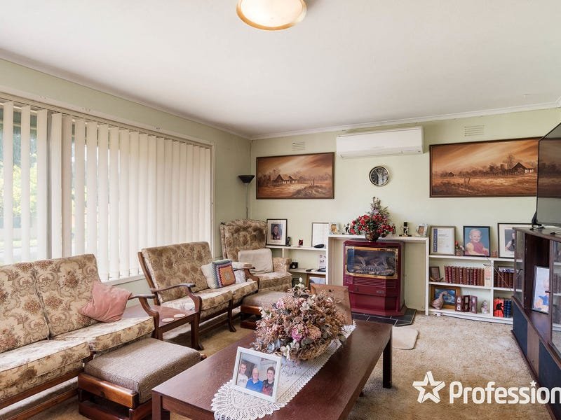 127 Carronvale Road, Mooroolbark image 3