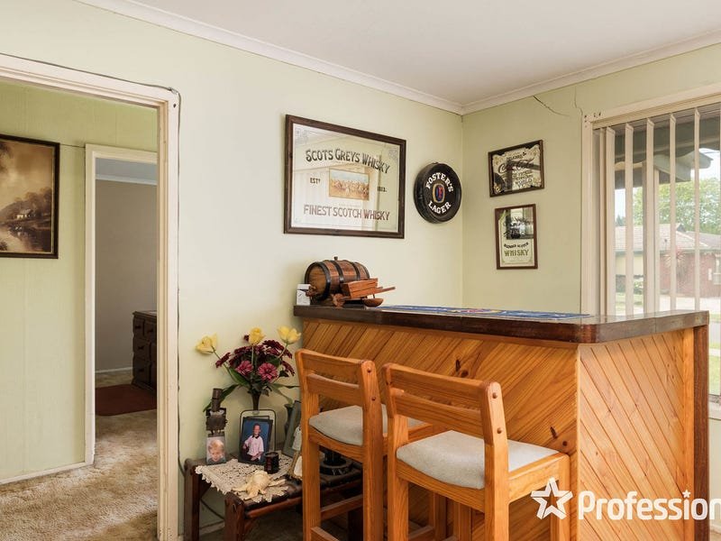 127 Carronvale Road, Mooroolbark image 4