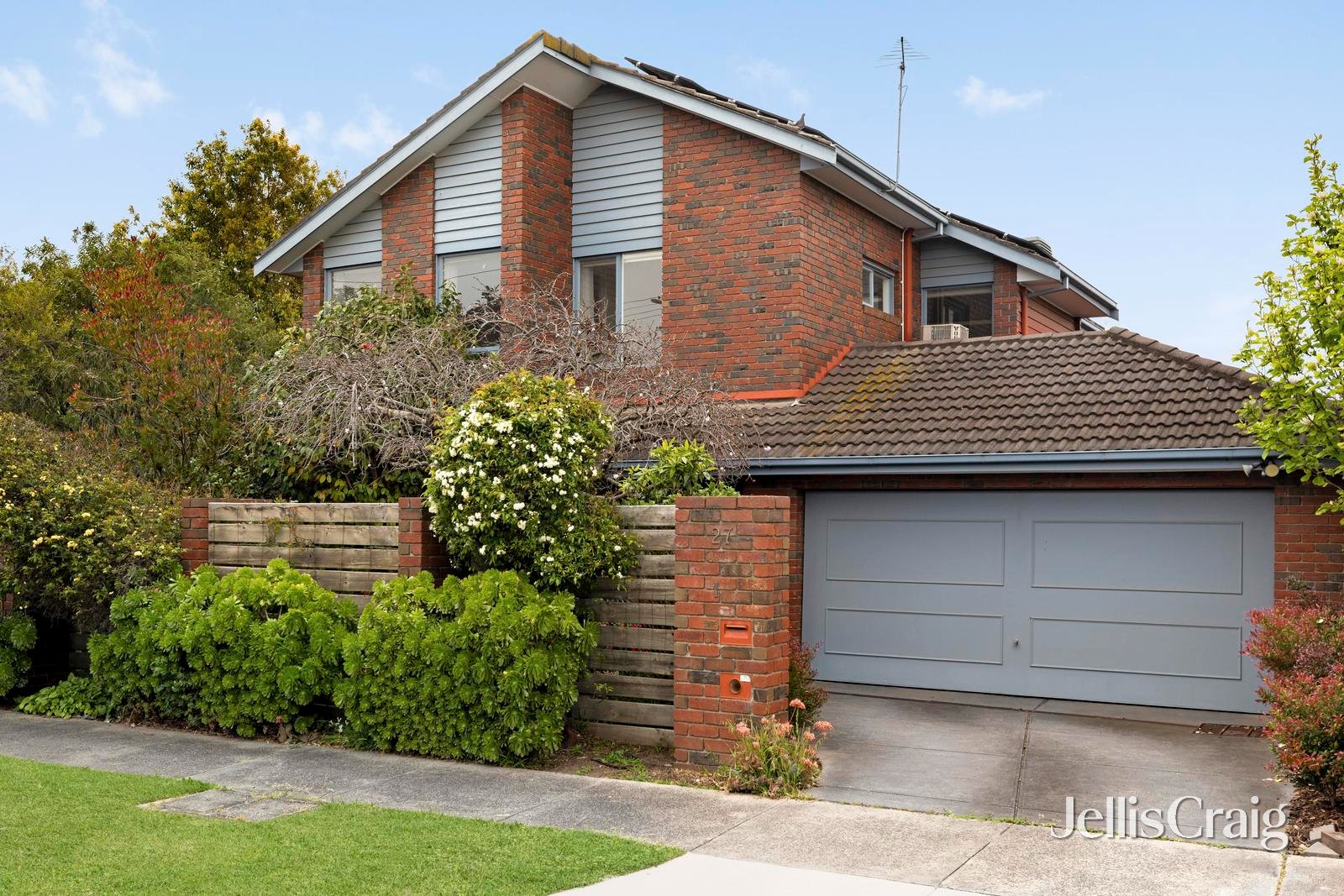 1/27 Cratloe Road, Mount&nbsp;Waverley image 1
