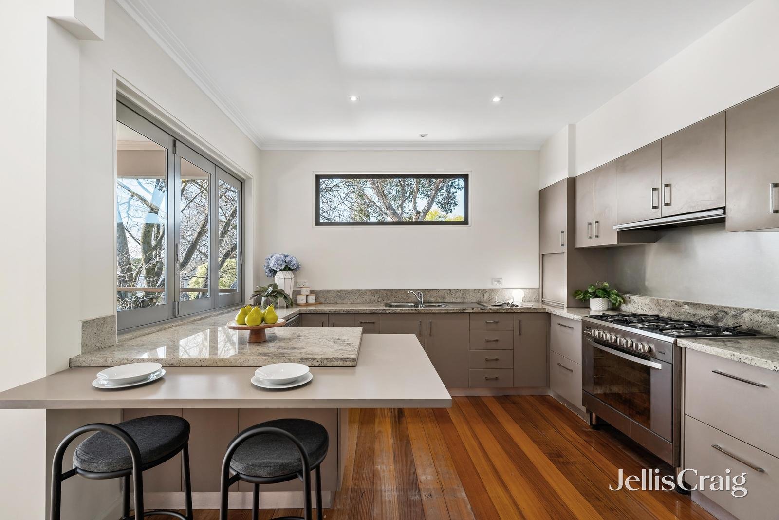 127 Greythorn Road, Balwyn North image 4