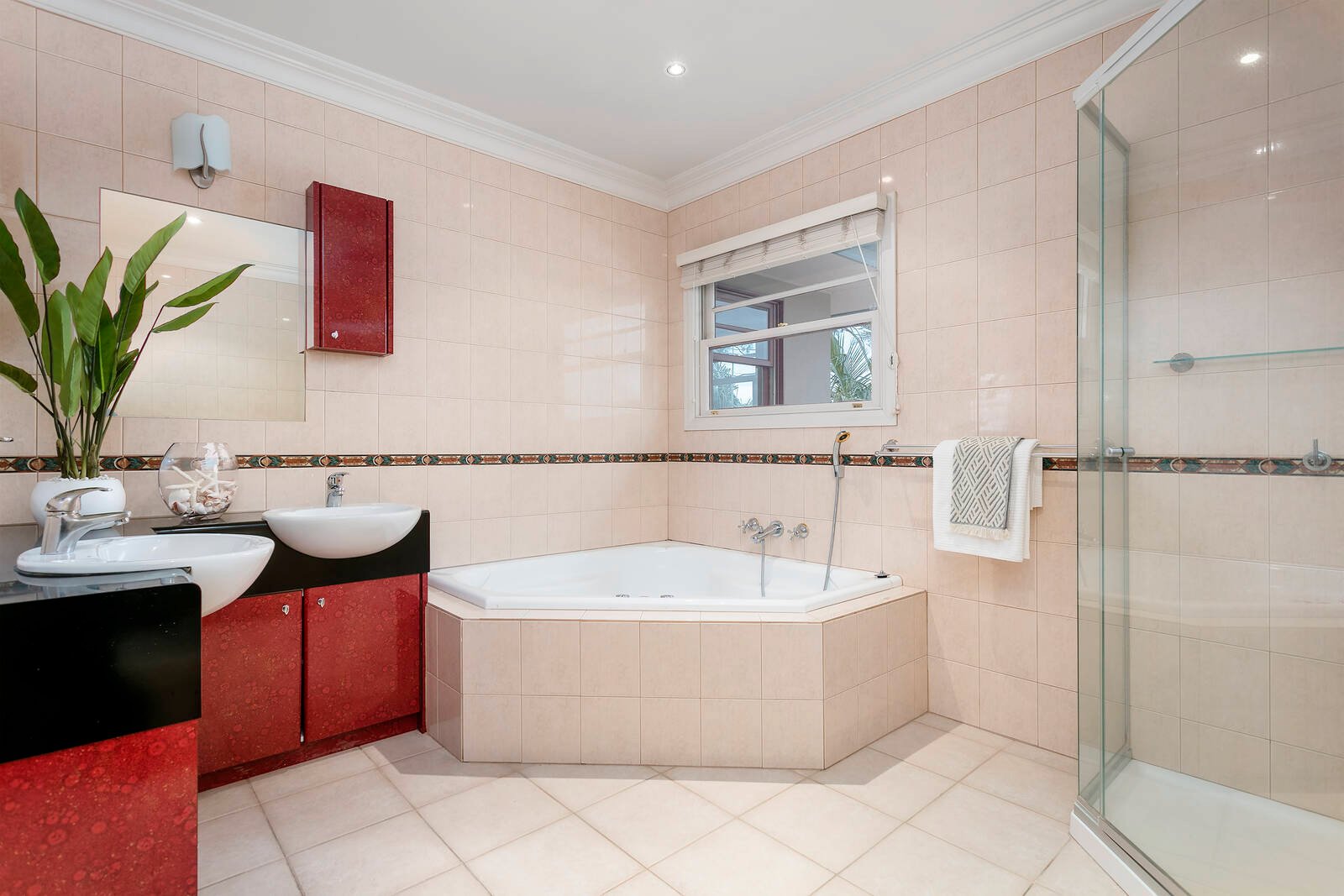 Property Gallery Thumbnail 12