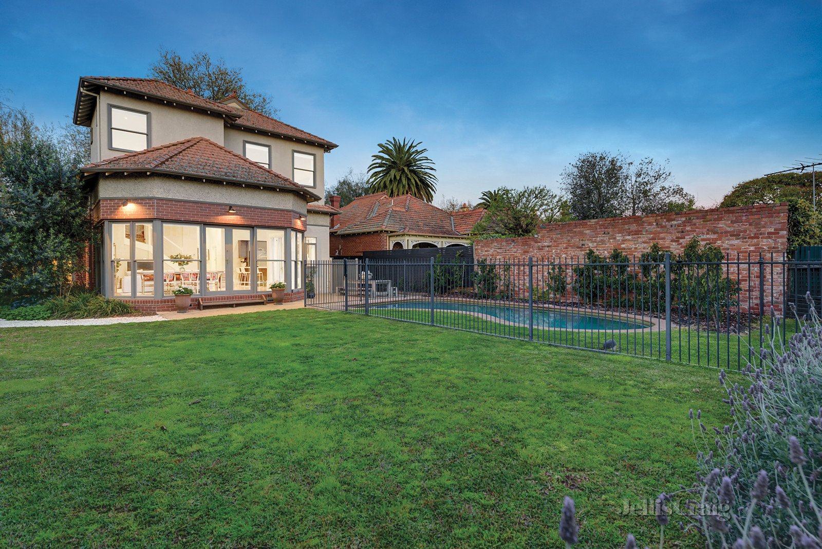 127 Normanby Road, Caulfield North image 10