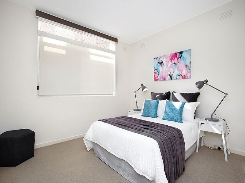 1/27 Ormond Road, Elwood image 6