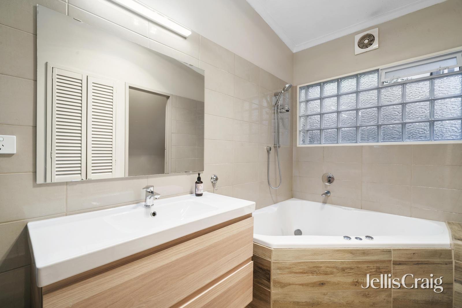127 Reichelt Avenue, Montmorency image 10
