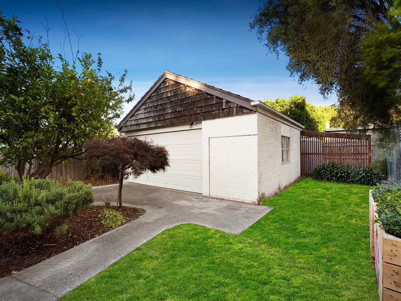 127 Ruskin Street, Elwood image 4