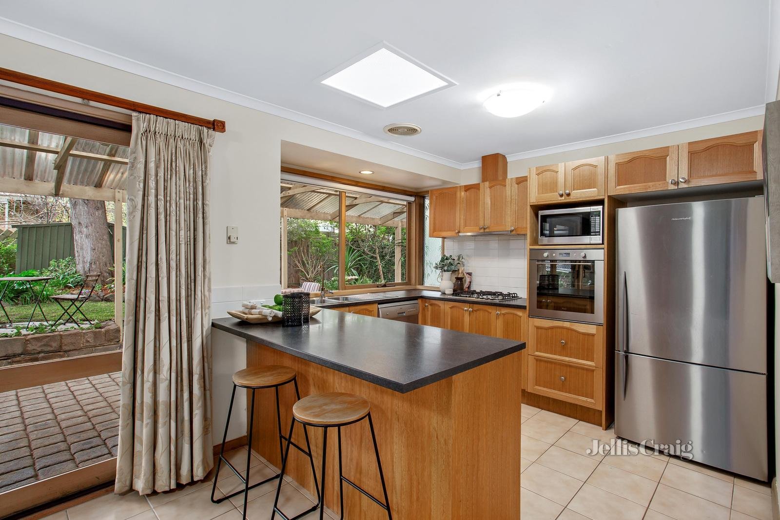 127 Sherbourne Road, Montmorency image 3