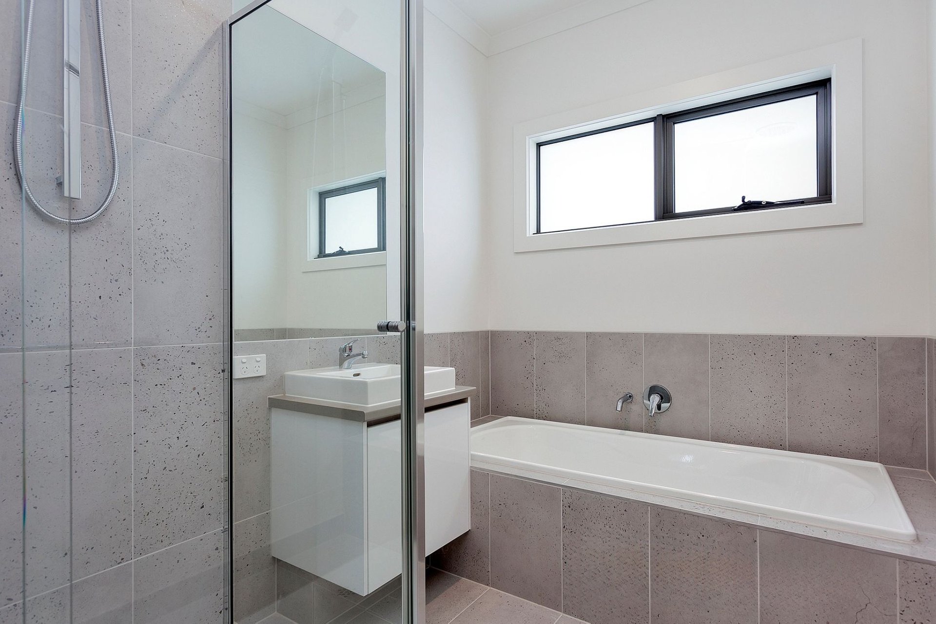 1/27 Silverley Road, Croydon image 2