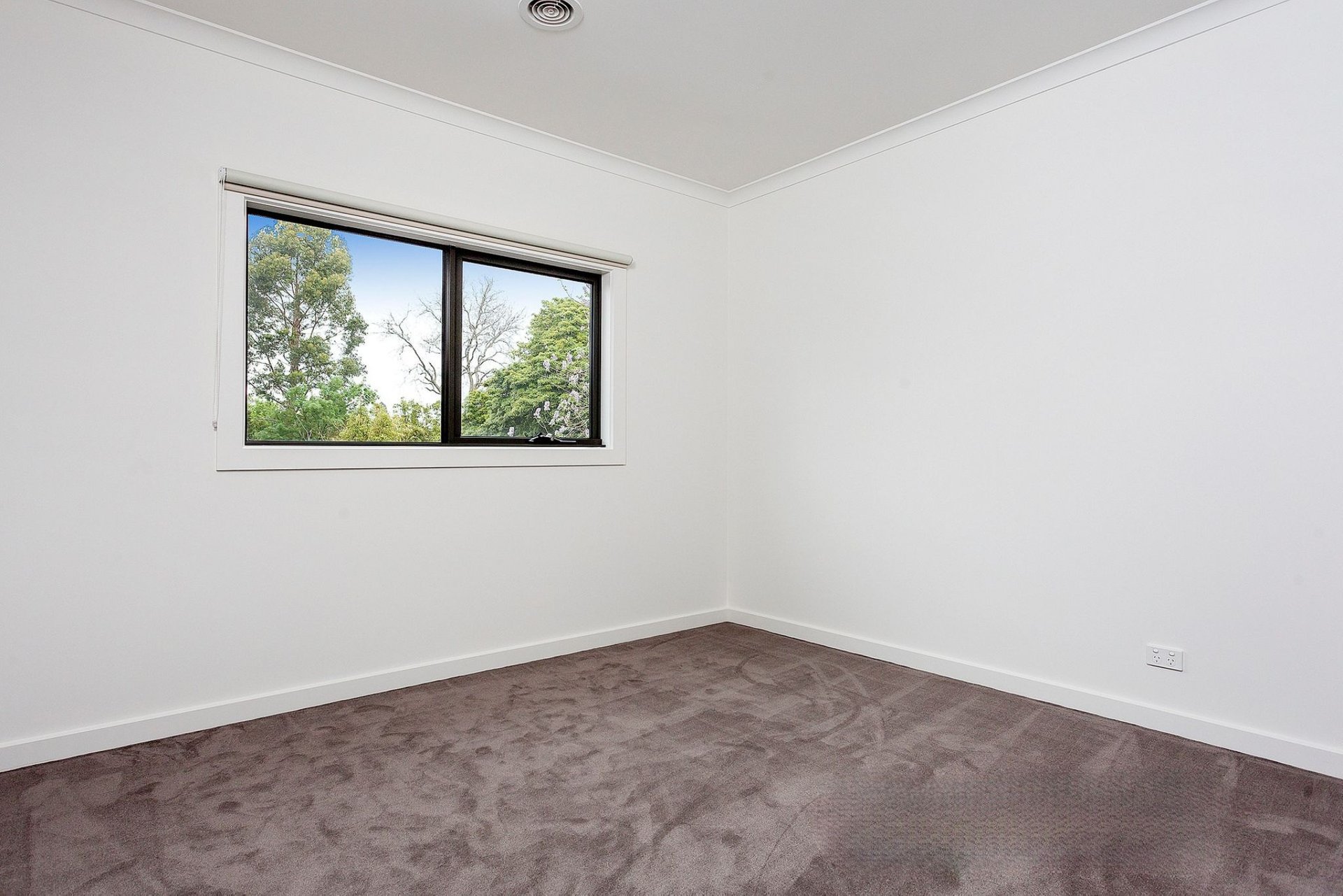1/27 Silverley Road, Croydon image 4