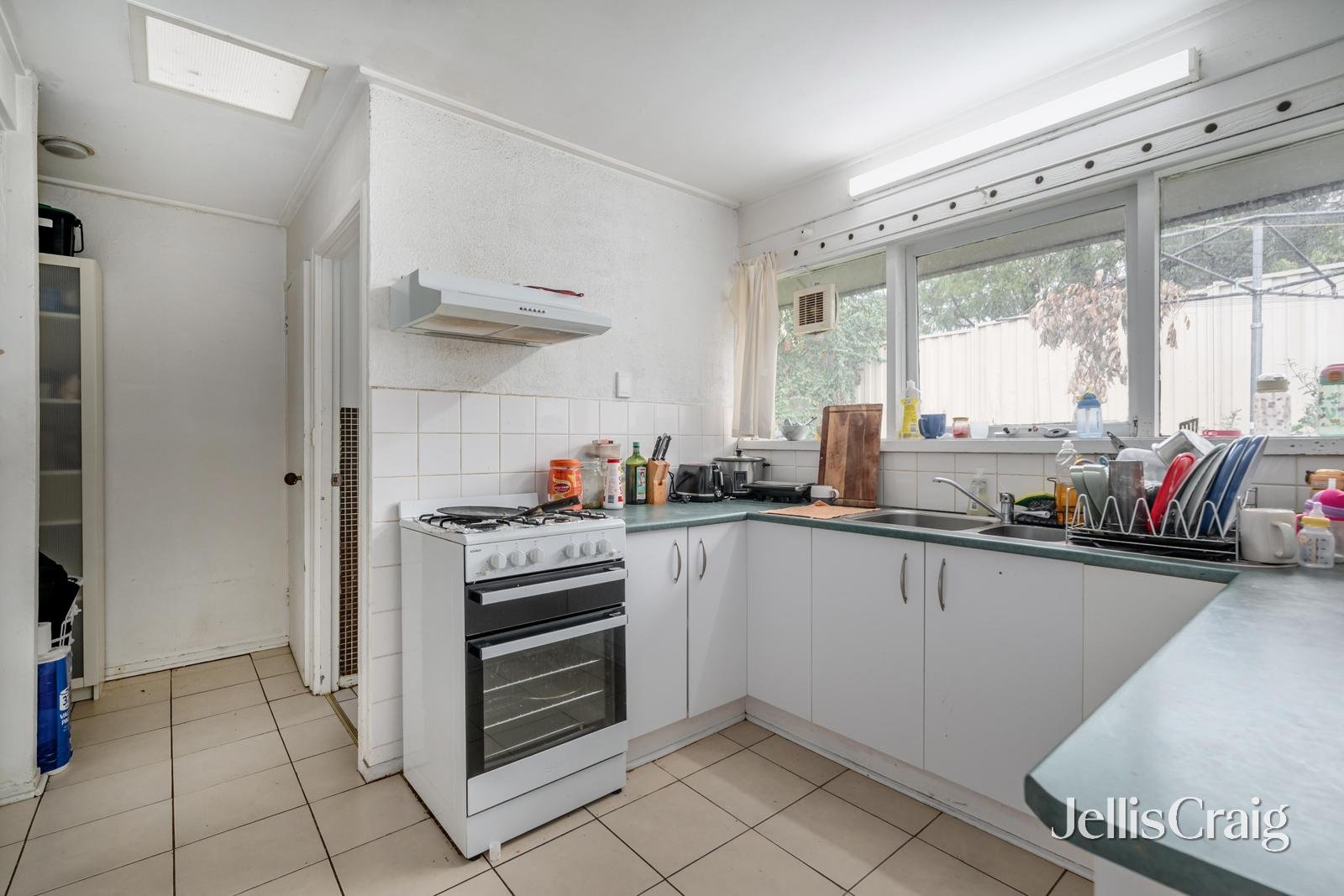 127 Springvale Road, Glen Waverley image 4