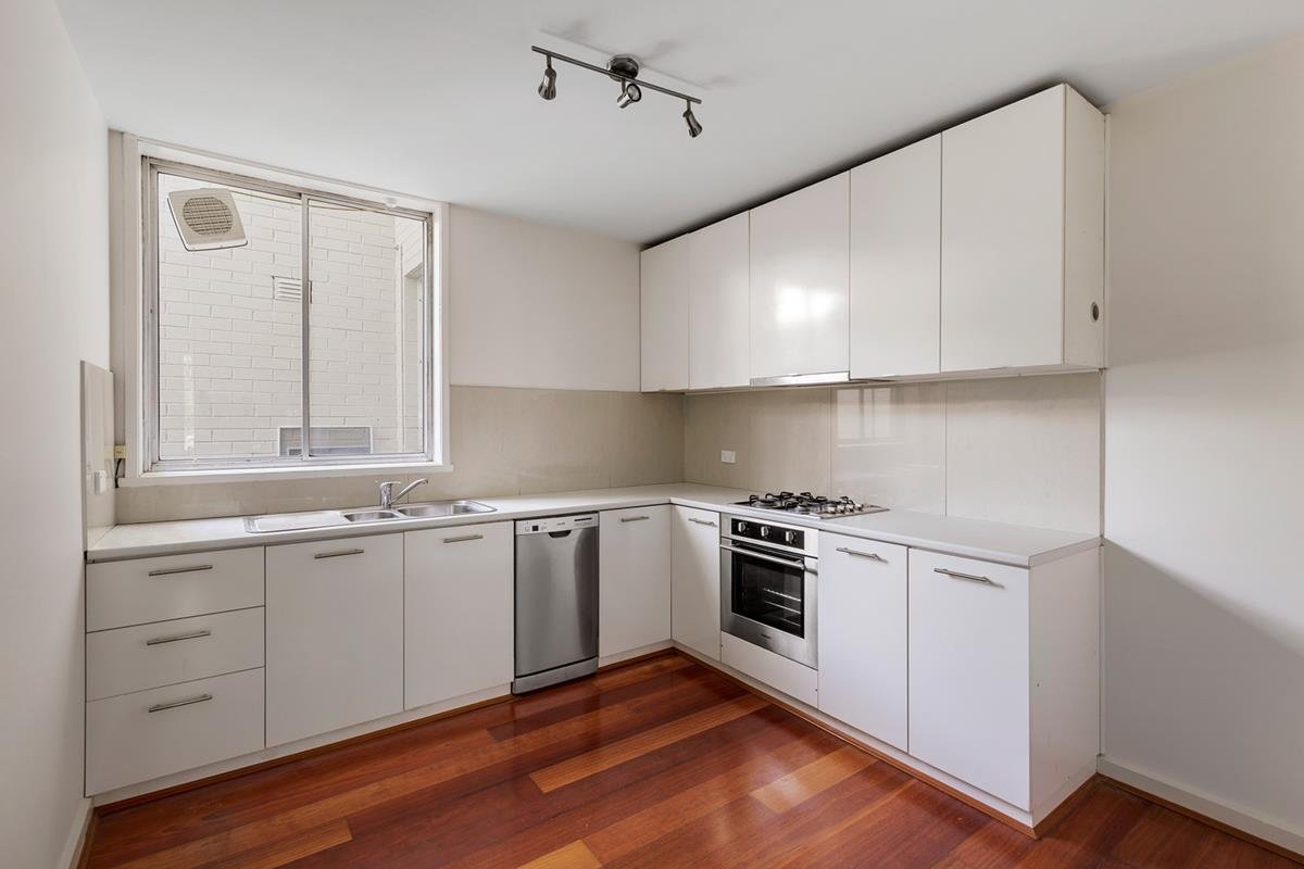 1/27 St Georges Road, Armadale image 2