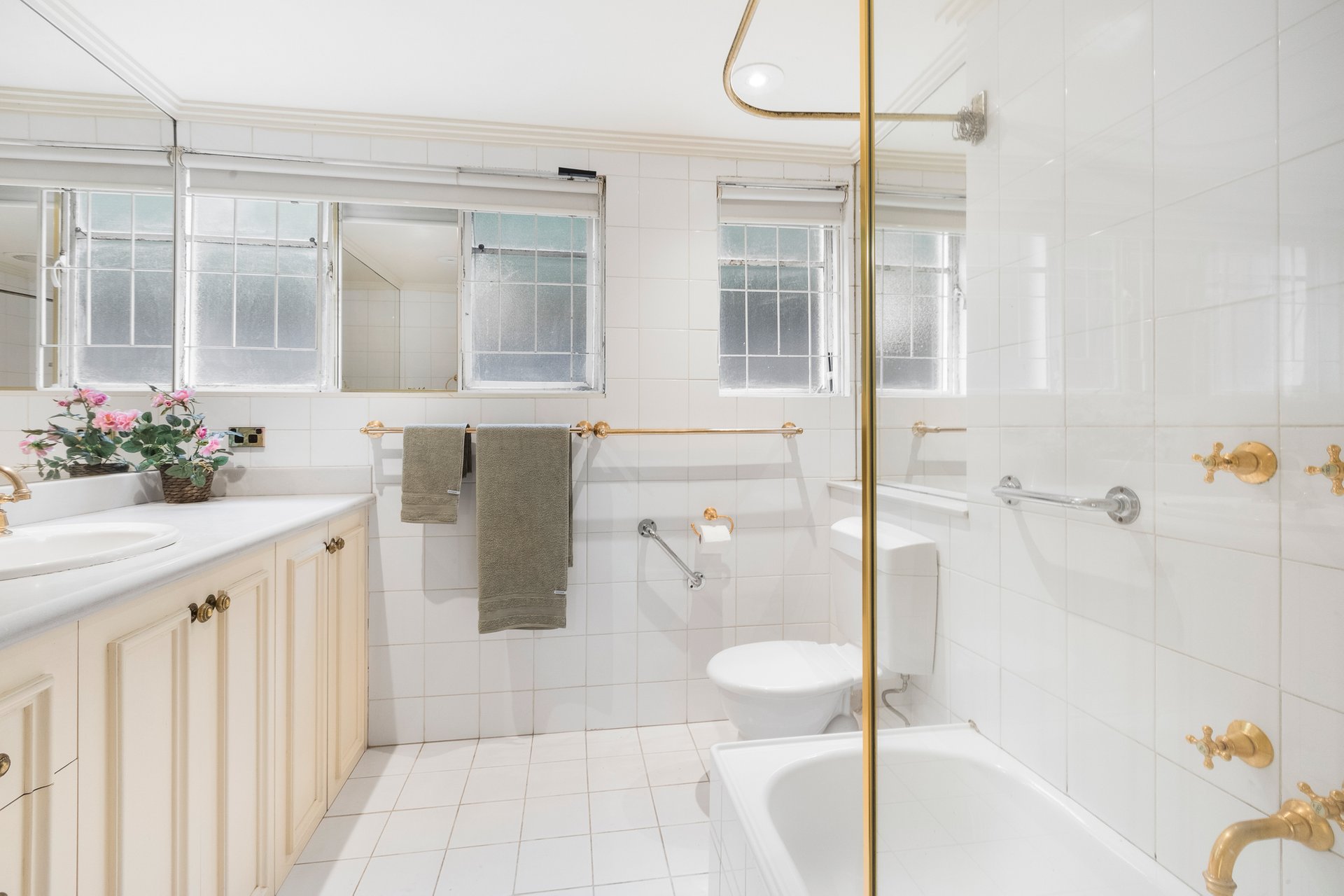 Property Gallery Thumbnail 6