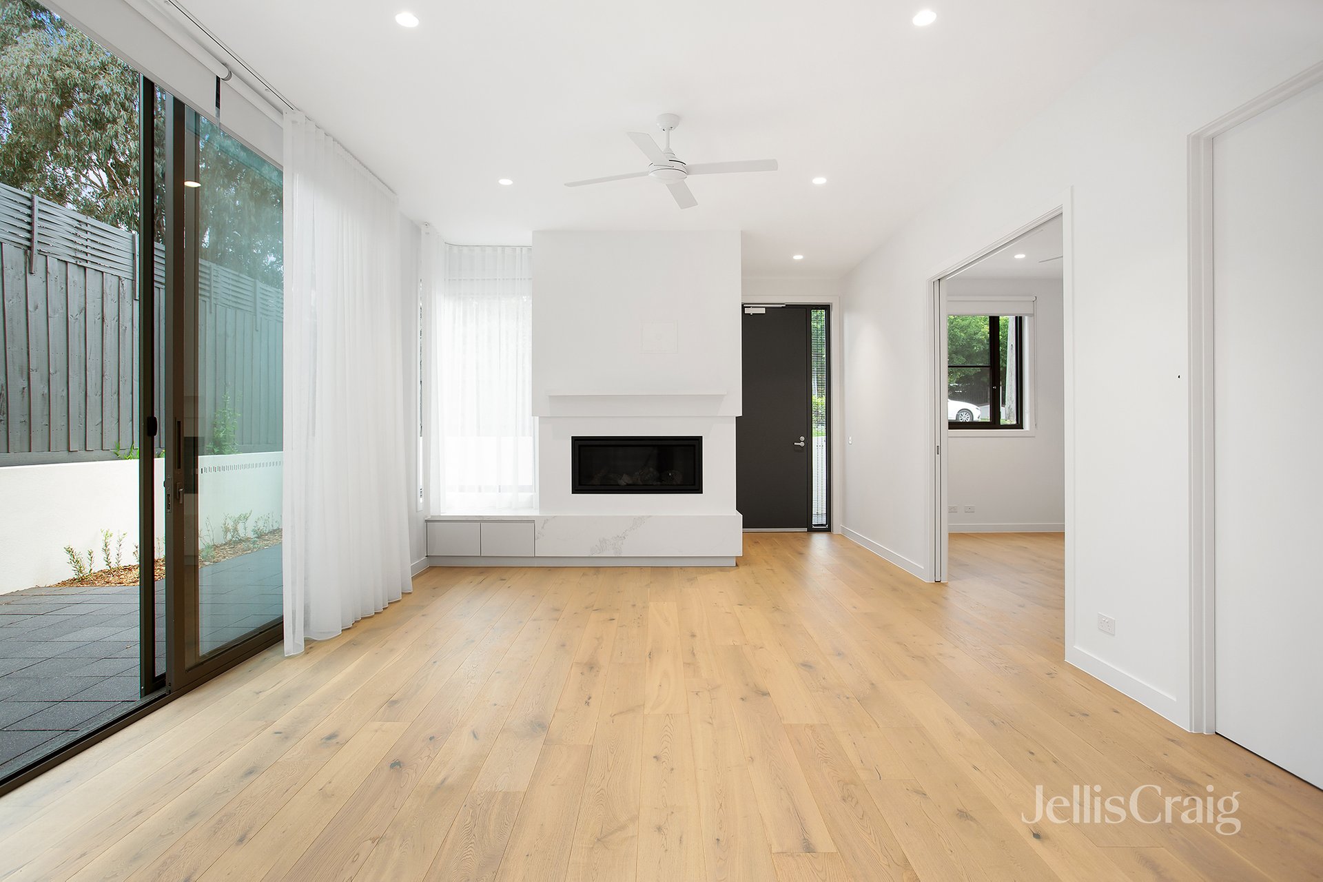 1/27 Wilfred Road, Ivanhoe East image 2