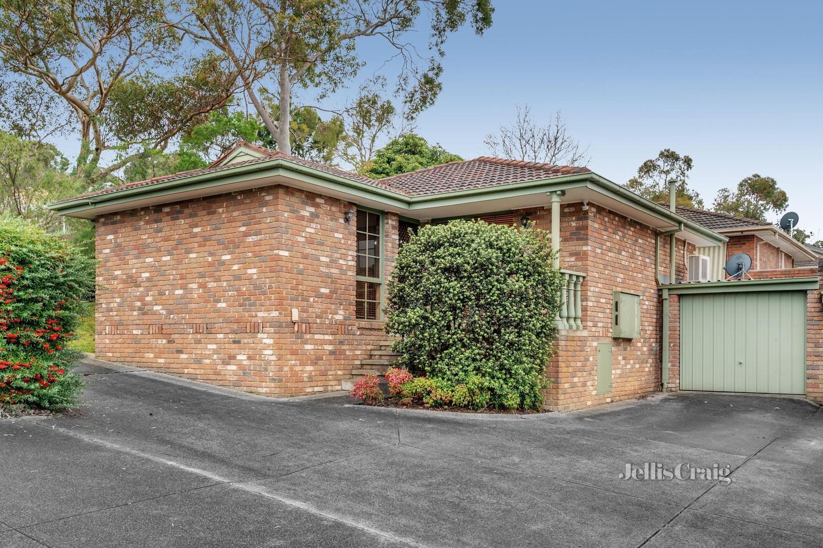 1/27 William Street, Ringwood image 1